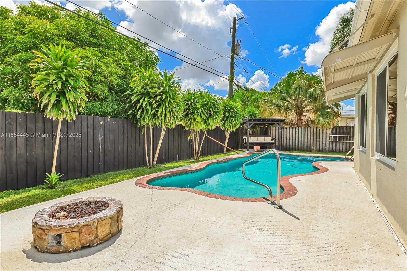 Small Image of 421 SOUTH WEST 64TH WAY, Pembroke Pines Number 30