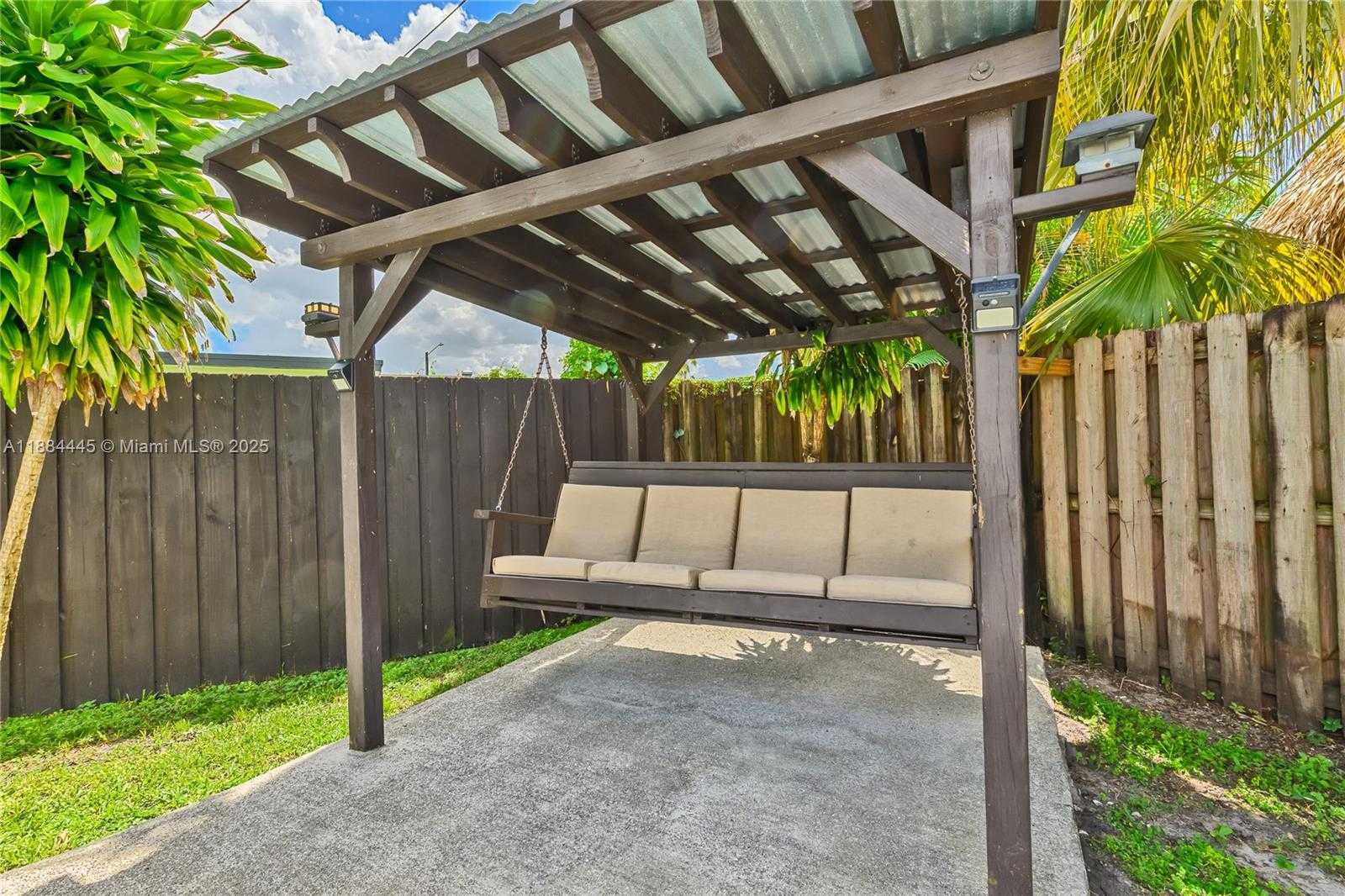 Small Image of 421 SOUTH WEST 64TH WAY, Pembroke Pines Number 33