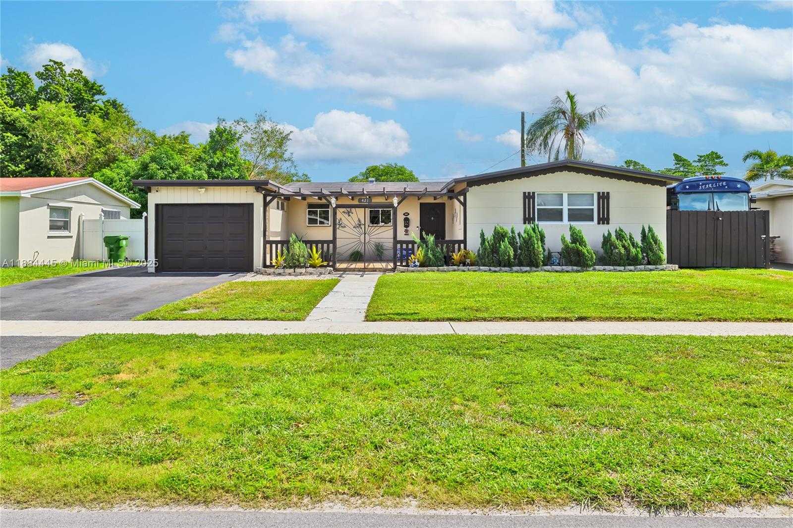 Small Image of 421 SOUTH WEST 64TH WAY, Pembroke Pines Number 34
