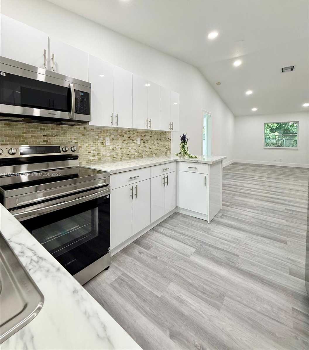 Small Image of 2850 NORTH WEST 12TH CT, Fort Lauderdale Number 5