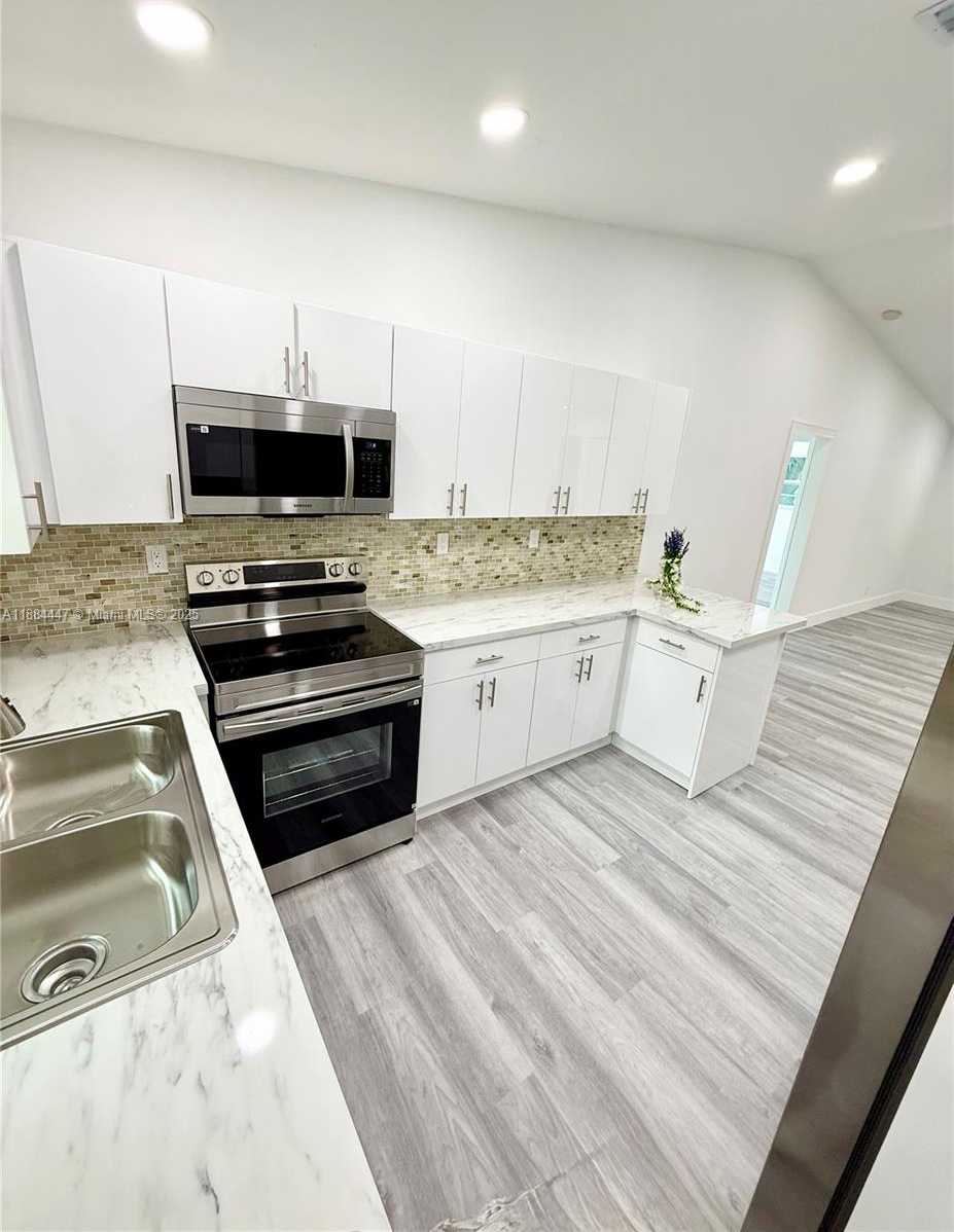 Small Image of 2850 NORTH WEST 12TH CT, Fort Lauderdale Number 7