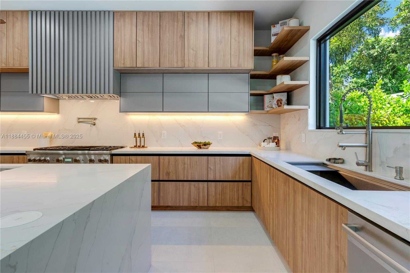 Small Image of 6401 SOUTH WEST 84TH ST, Miami Number 10