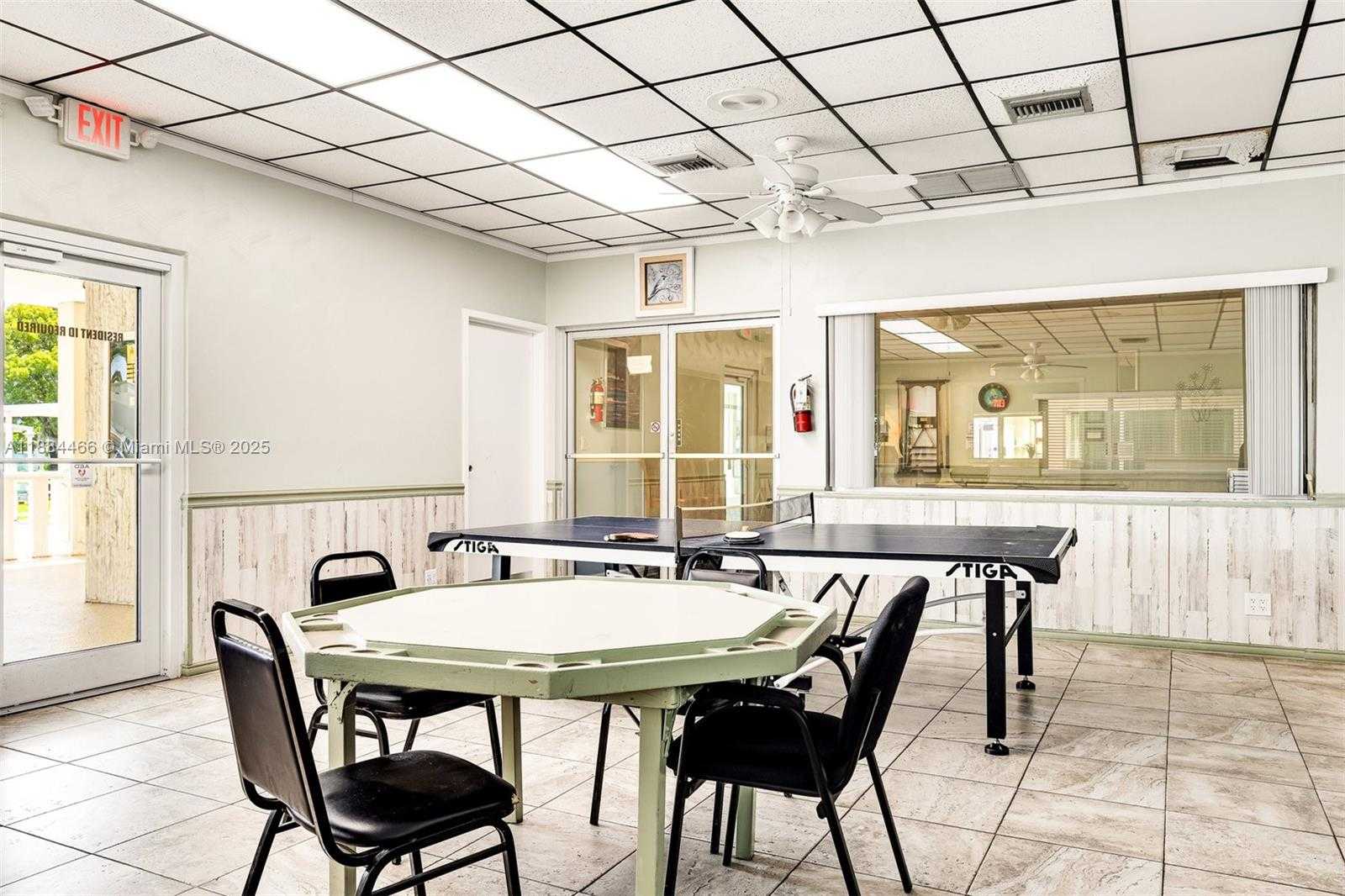 Small Image of 5720 LAKESHORE DR, Dania Beach Number 36