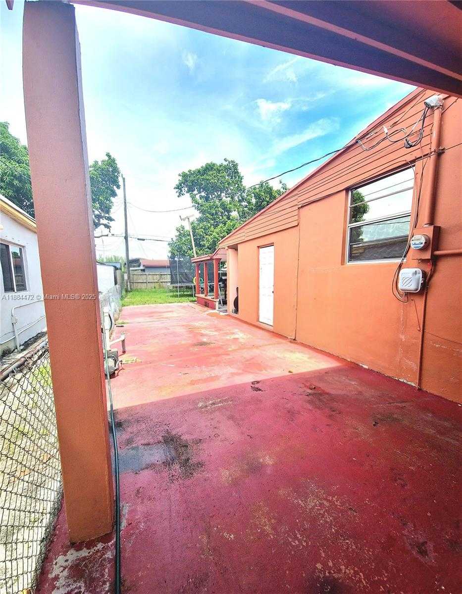 Small Image of 309 EAST 18TH ST, Hialeah Number 14
