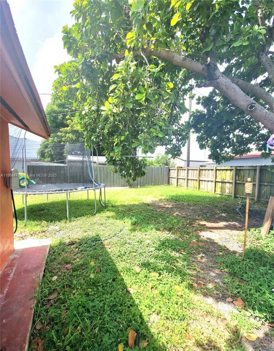Small Image of 309 EAST 18TH ST, Hialeah Number 15