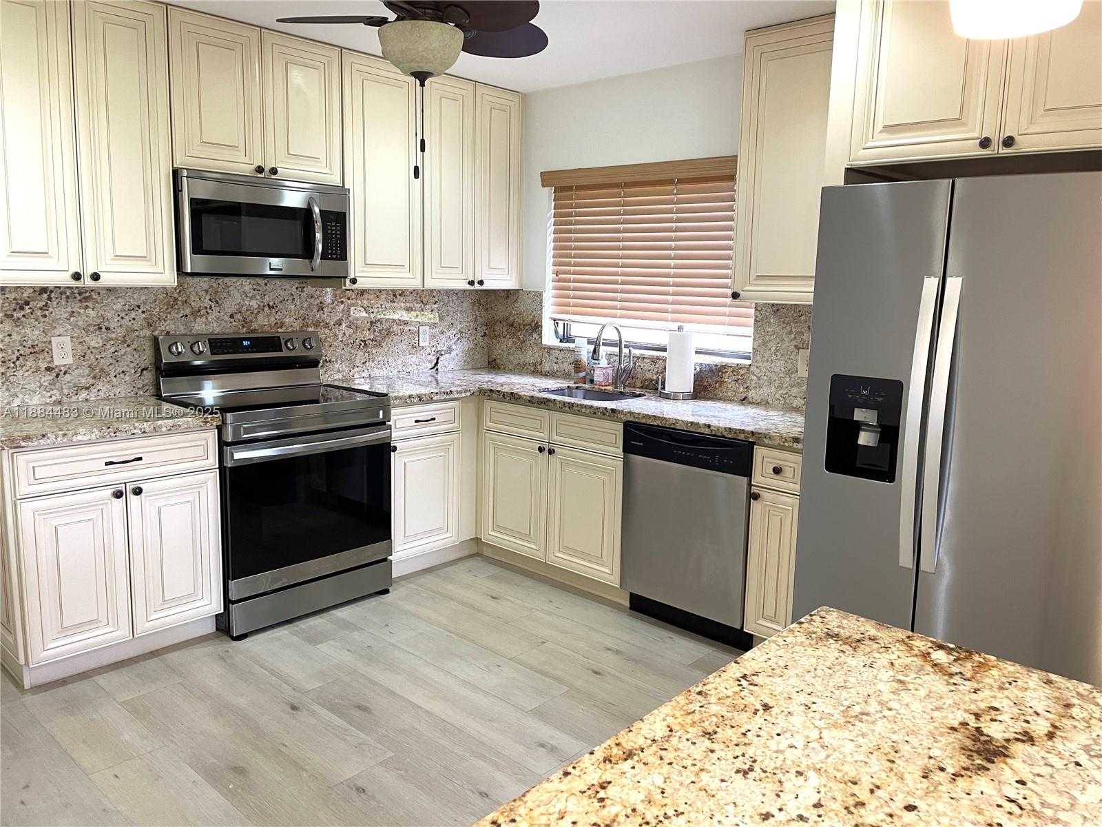 Small Image of 18052 SOUTH 105TH AVE S, Boca Raton Number 12