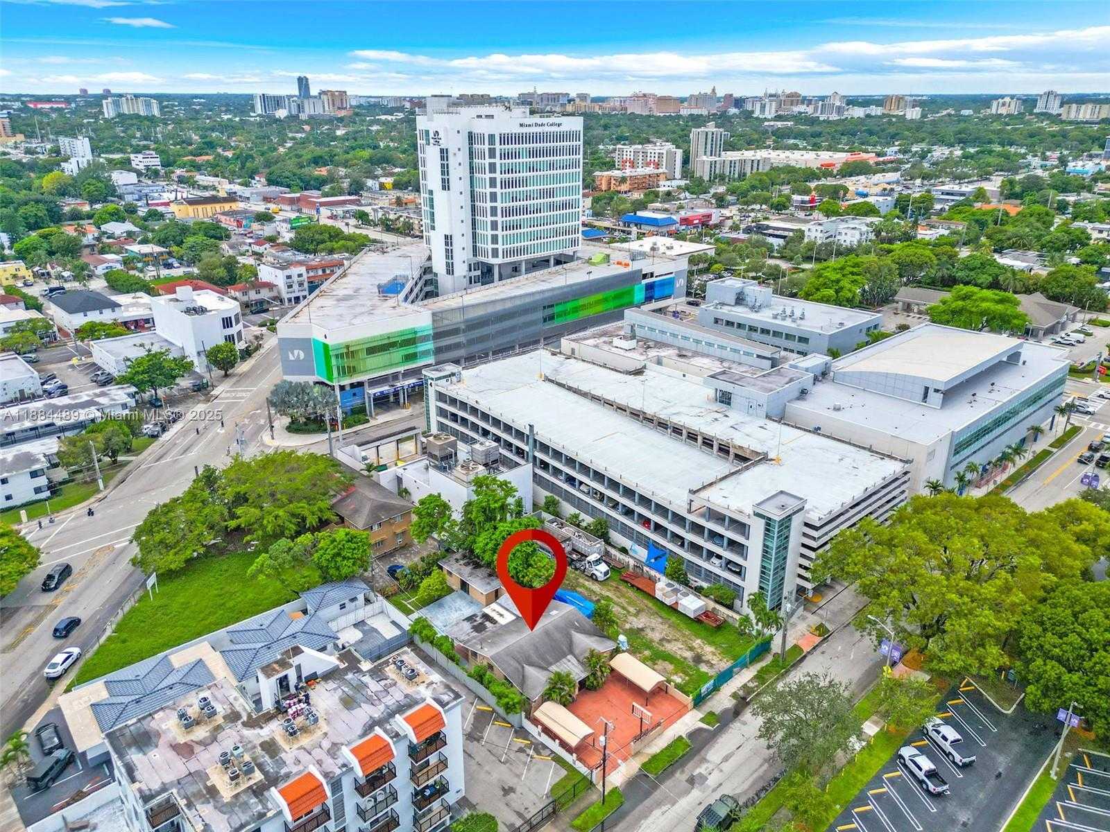 Small Image of 2524 SOUTH WEST 6TH ST, Miami Number 16