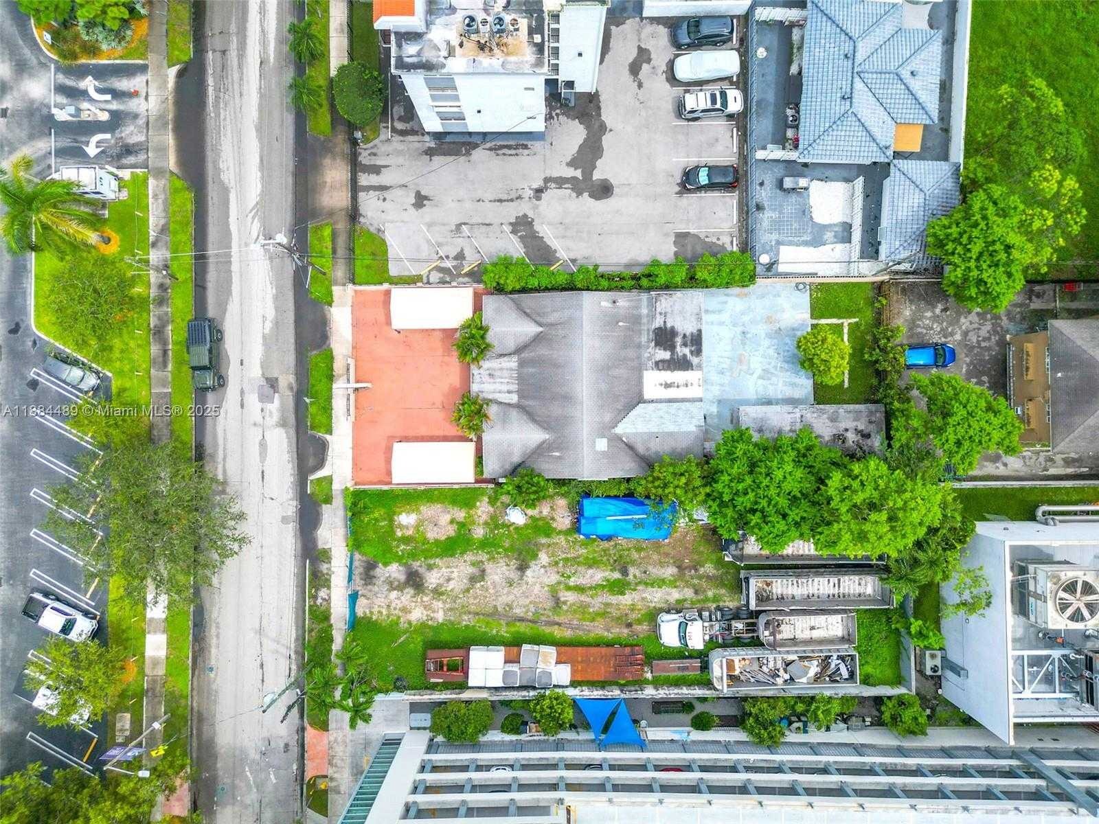 Small Image of 2524 SOUTH WEST 6TH ST, Miami Number 21