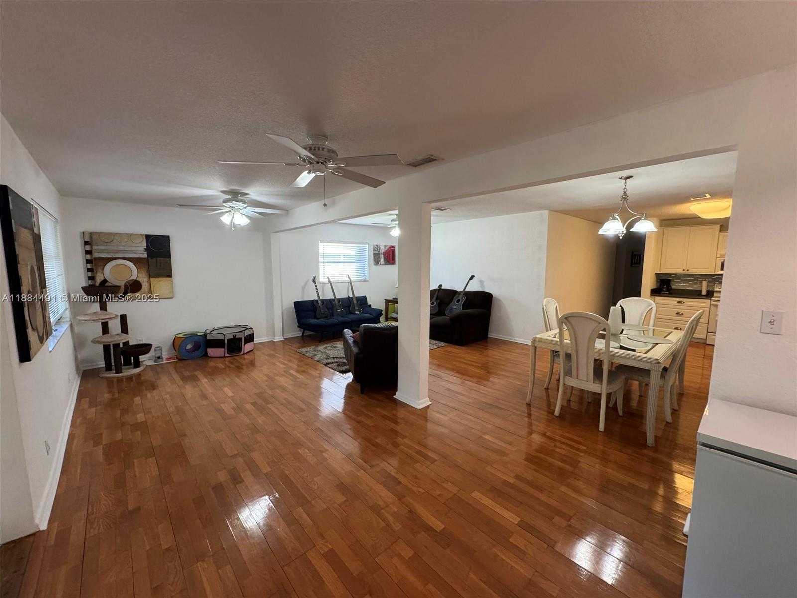 Small Image of 4140 NORTH WEST 110TH AVE, Coral Springs Number 6