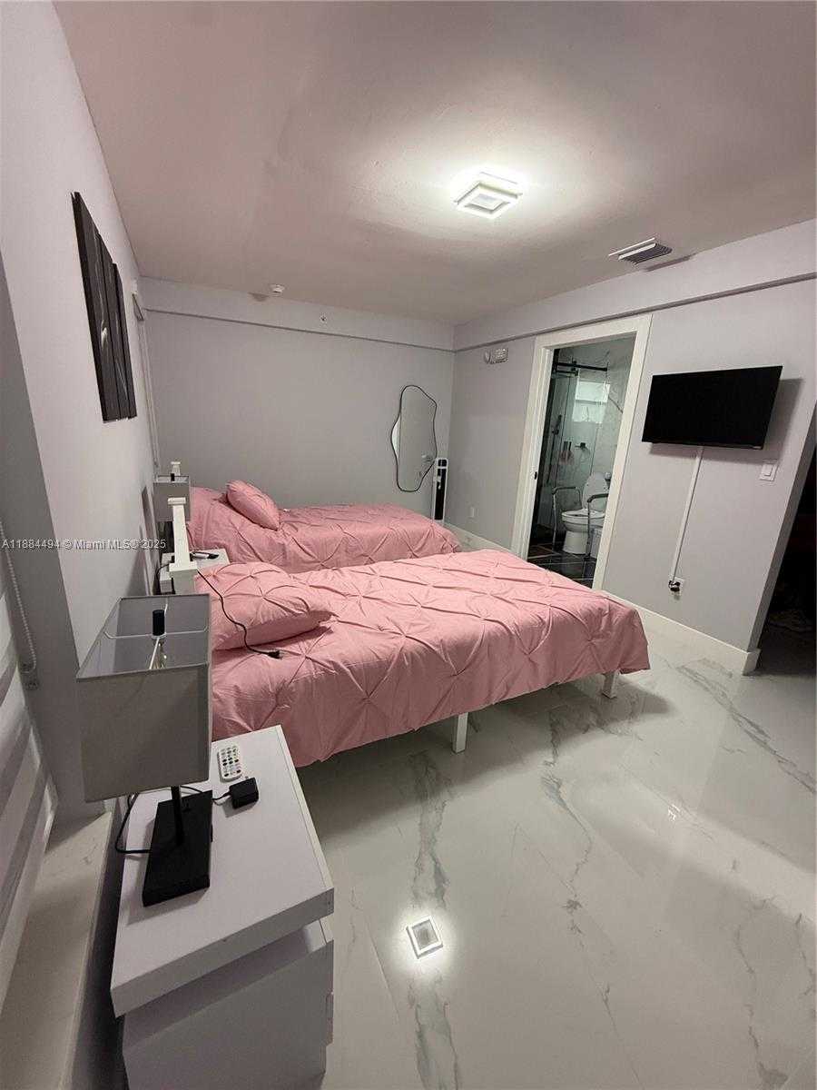 Small Image of 25425 SOUTH WEST 126TH CT, Homestead Number 12