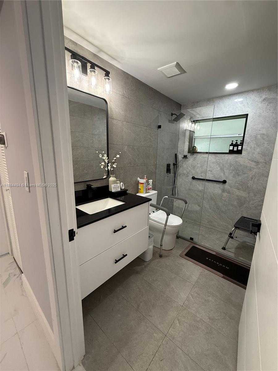 Small Image of 25425 SOUTH WEST 126TH CT, Homestead Number 17