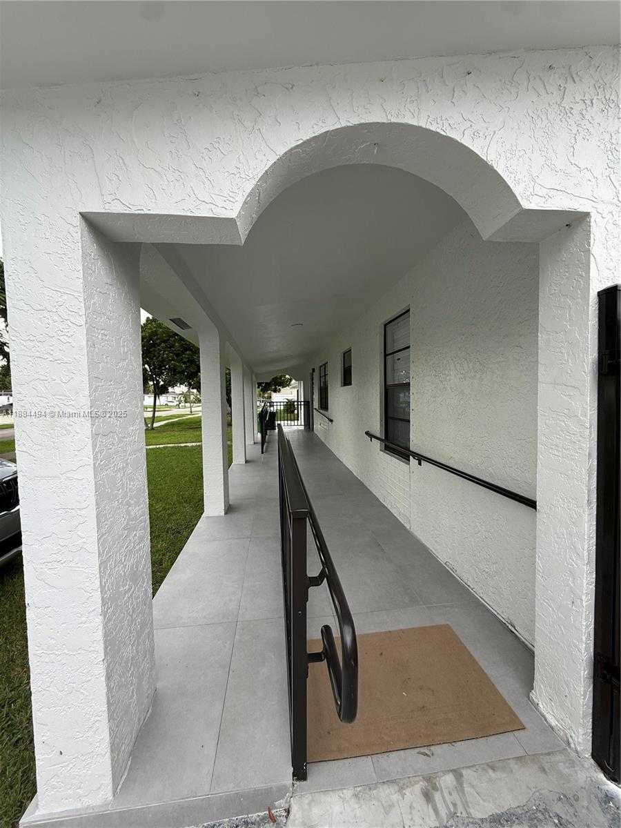 Small Image of 25425 SOUTH WEST 126TH CT, Homestead Number 3