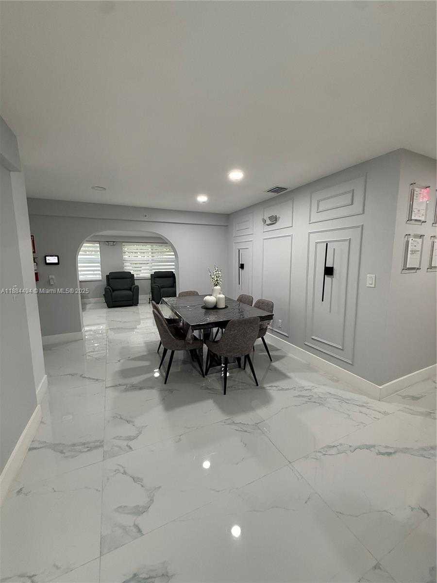 Small Image of 25425 SOUTH WEST 126TH CT, Homestead Number 33