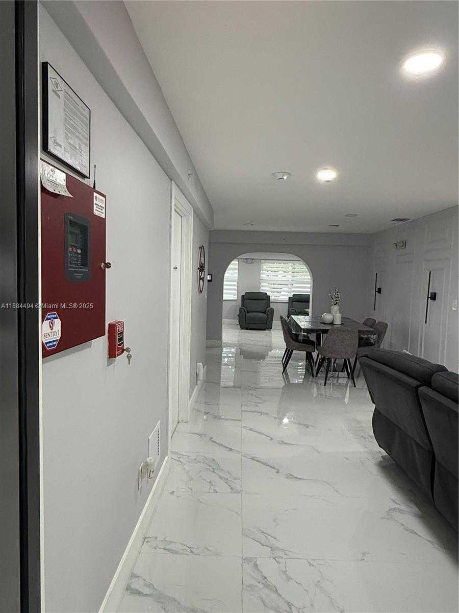 Small Image of 25425 SOUTH WEST 126TH CT, Homestead Number 6