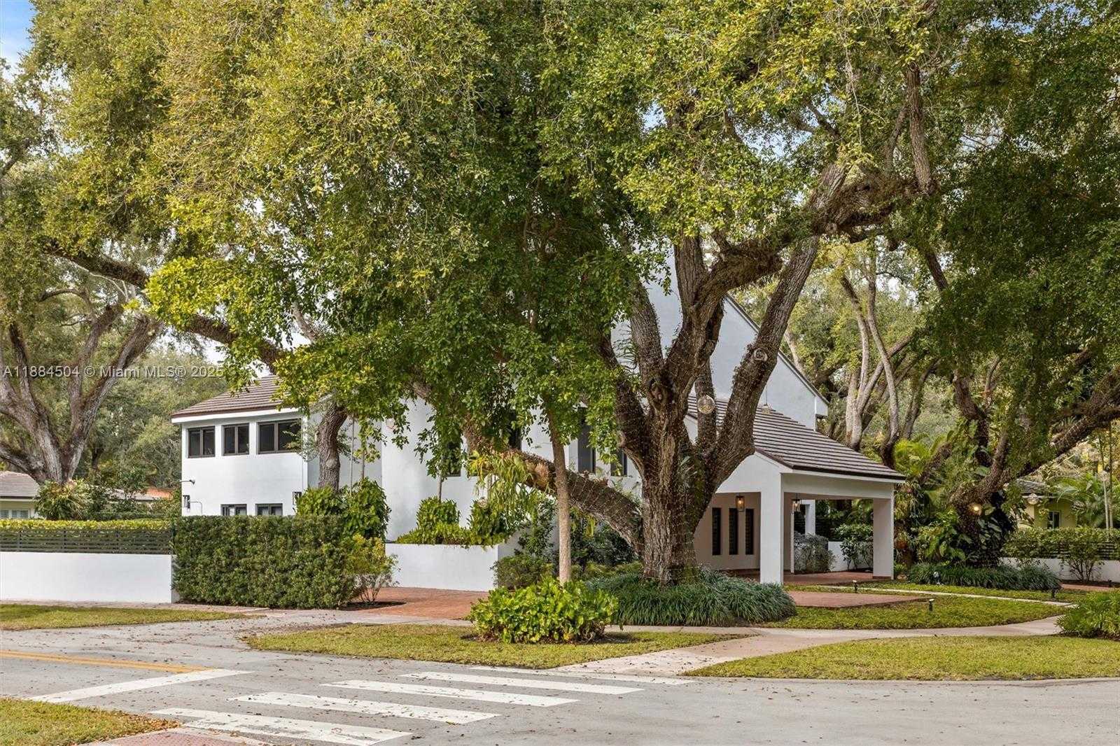 Small Image of 6510 CASTANEDA ST, Coral Gables Number 10