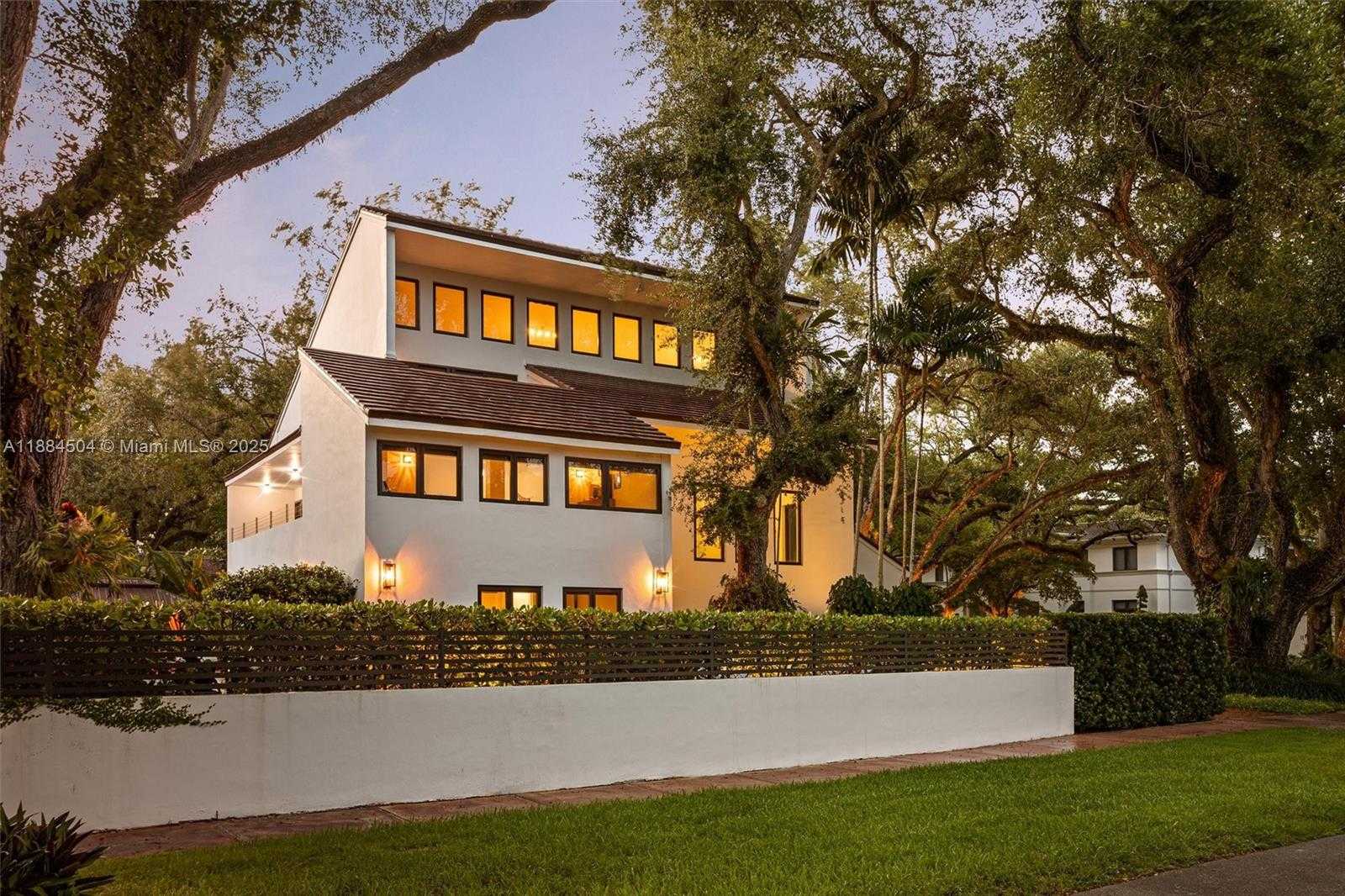 Small Image of 6510 CASTANEDA ST, Coral Gables Number 5
