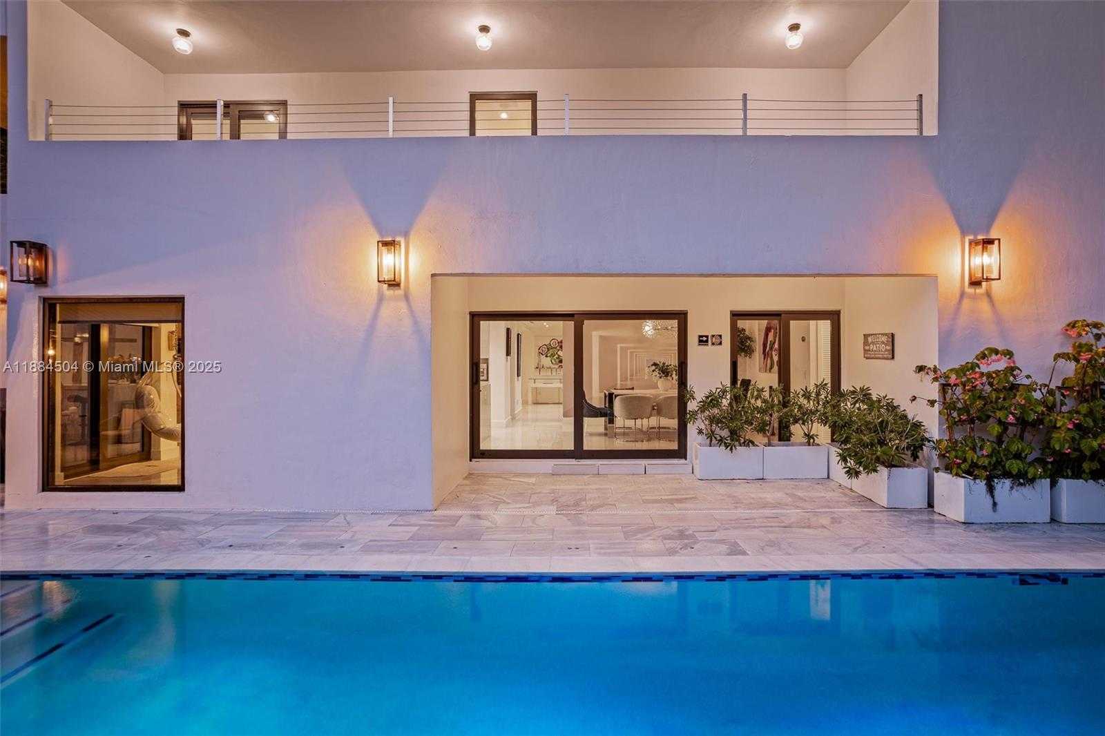 Small Image of 6510 CASTANEDA ST, Coral Gables Number 7