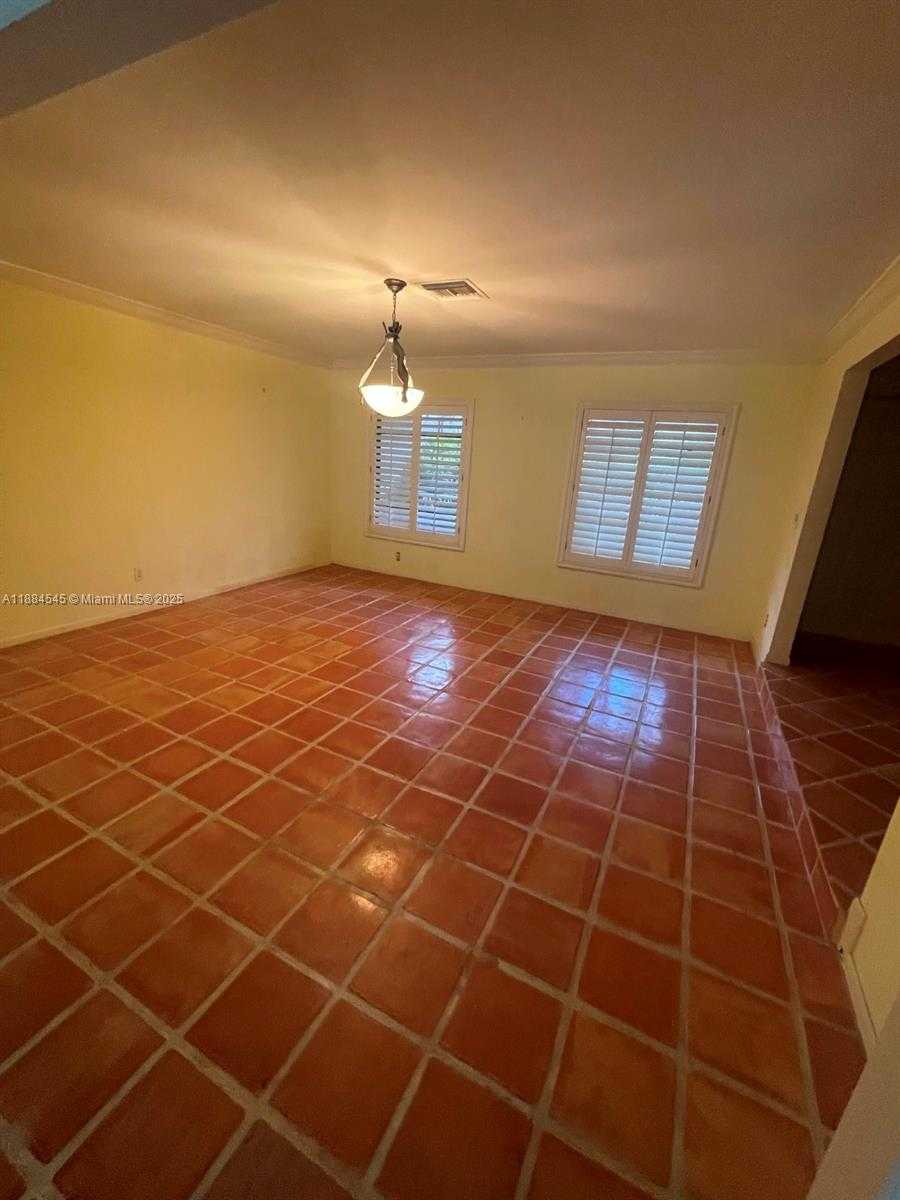 Small Image of 7185 SOUTH WEST 101ST ST, Pinecrest Number 4