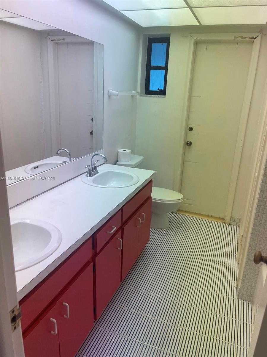 Small Image of 7185 SOUTH WEST 101ST ST, Pinecrest Number 7