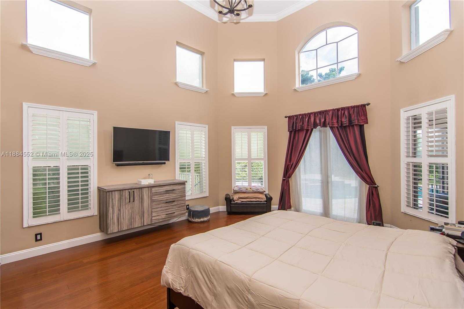 Small Image of 1091 SOUTH WEST 156TH AVE, Pembroke Pines Number 19