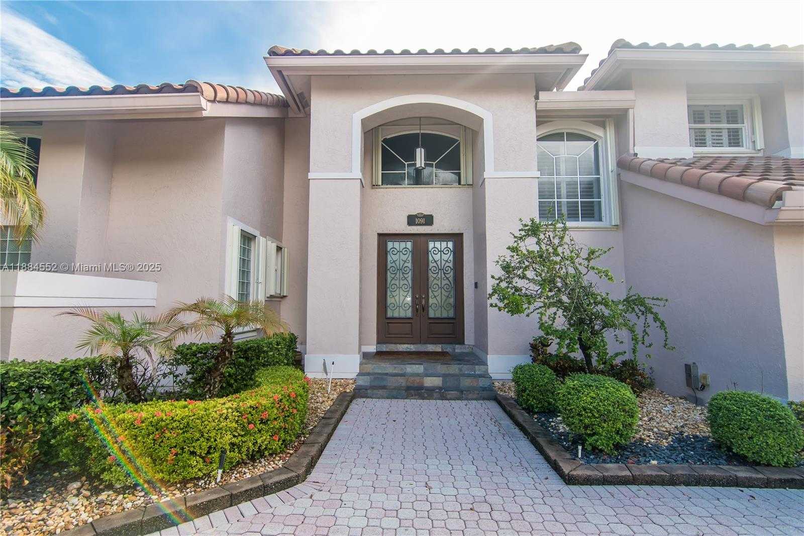 Small Image of 1091 SOUTH WEST 156TH AVE, Pembroke Pines Number 3
