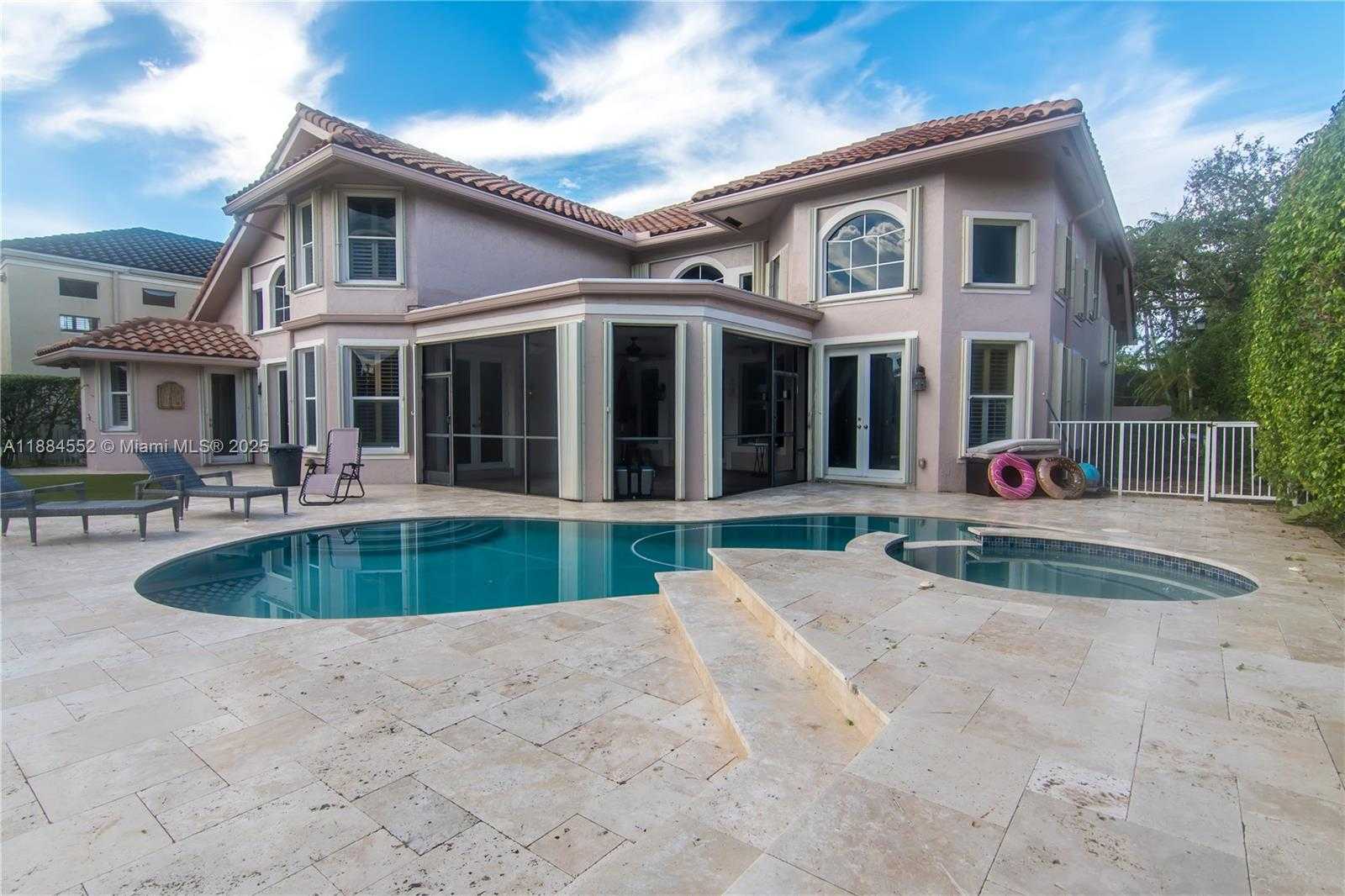 Small Image of 1091 SOUTH WEST 156TH AVE, Pembroke Pines Number 41