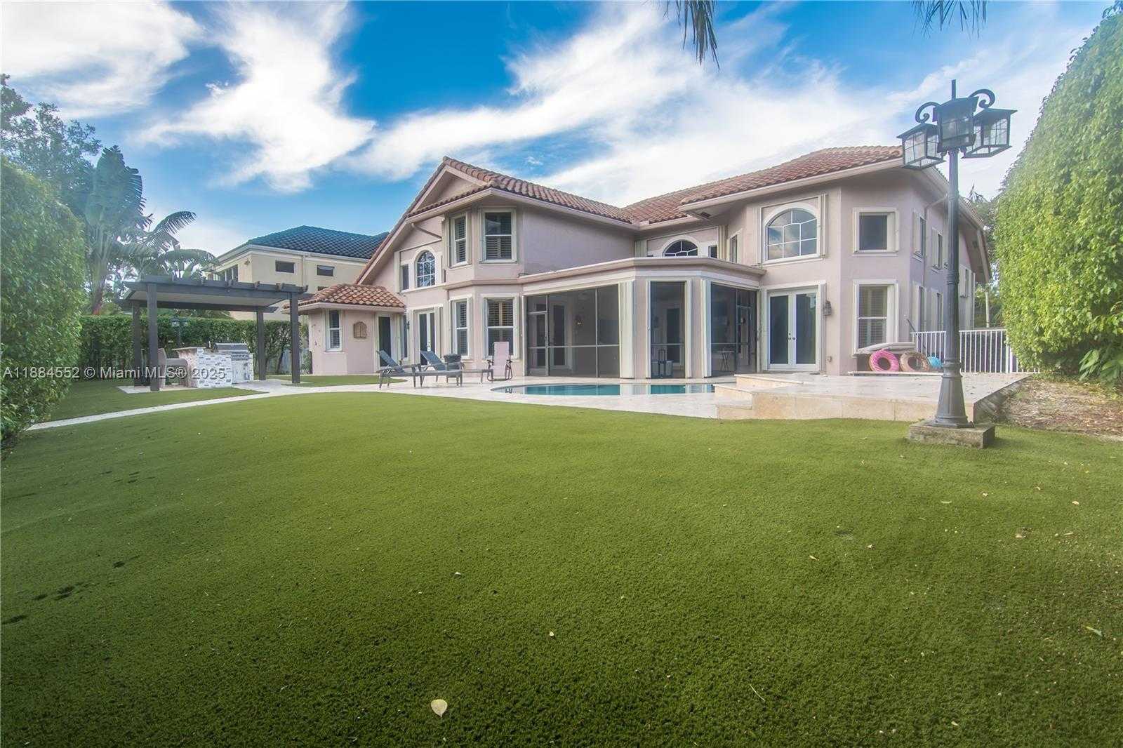 Small Image of 1091 SOUTH WEST 156TH AVE, Pembroke Pines Number 42