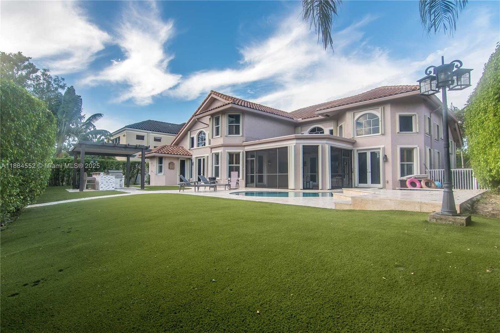 Small Image of 1091 SOUTH WEST 156TH AVE, Pembroke Pines Number 43