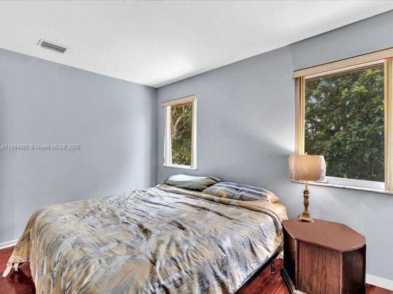 Small Image of 9900 SOUTH WEST 12 ST, Pembroke Pines Number 13