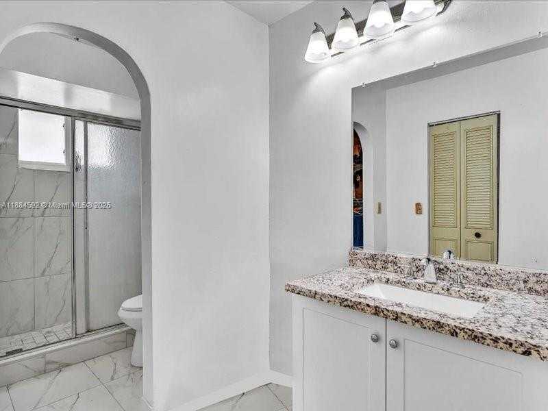 Small Image of 9900 SOUTH WEST 12 ST, Pembroke Pines Number 19