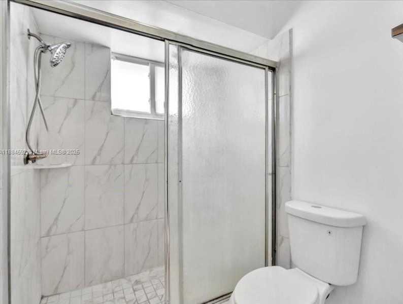 Small Image of 9900 SOUTH WEST 12 ST, Pembroke Pines Number 21