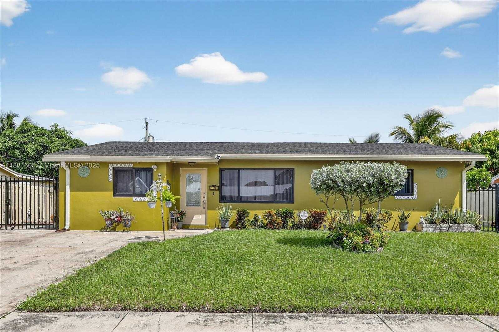 Small Image of 1310 SOUTH WEST 7TH AVE, Deerfield Beach Number 3
