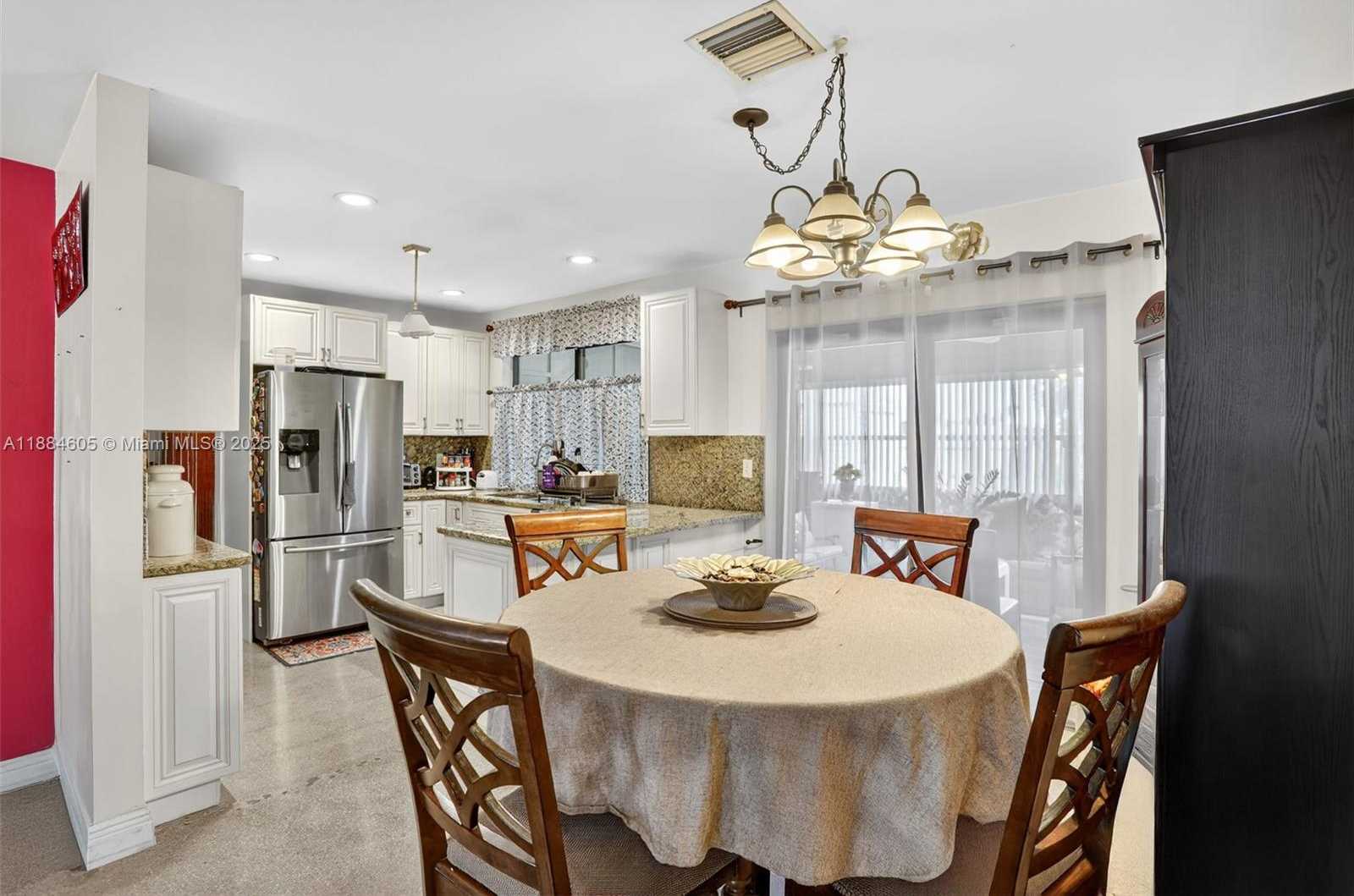 Small Image of 1310 SOUTH WEST 7TH AVE, Deerfield Beach Number 6