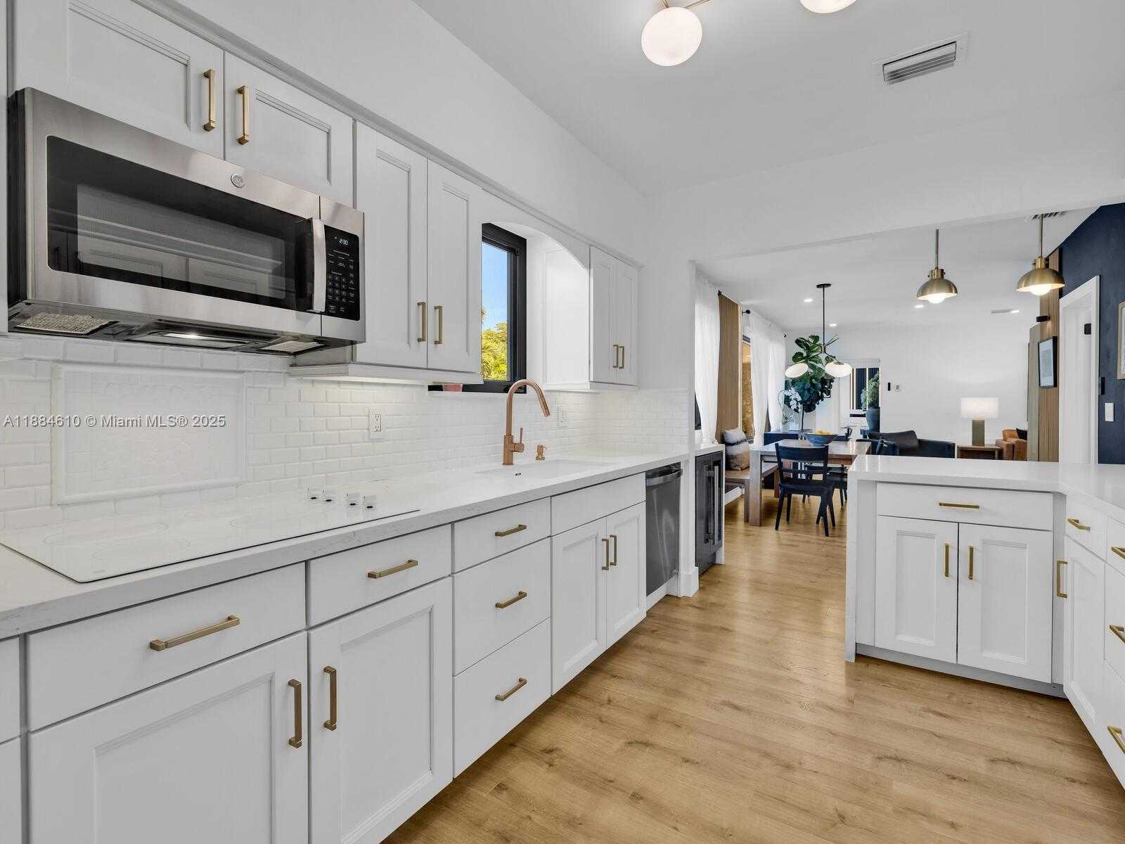 Small Image of 11504 NORTH EAST 6TH AVE, Biscayne Park Number 24