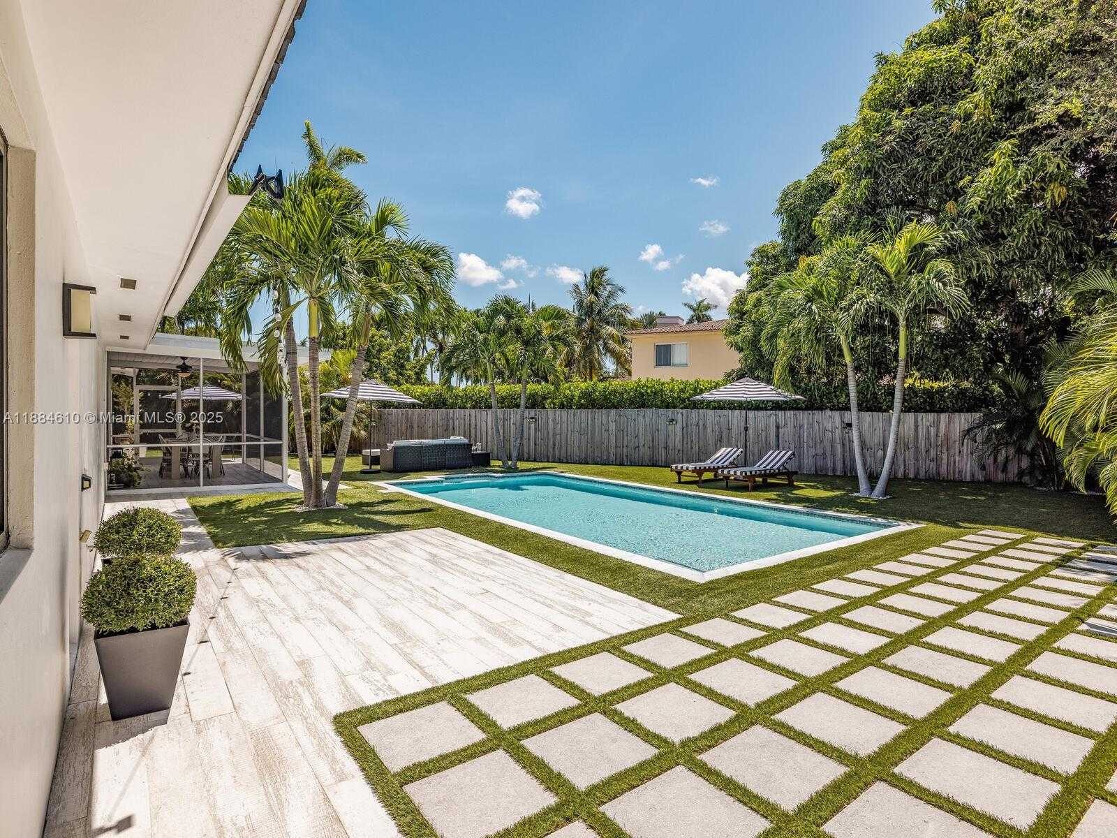 Small Image of 11504 NORTH EAST 6TH AVE, Biscayne Park Number 63