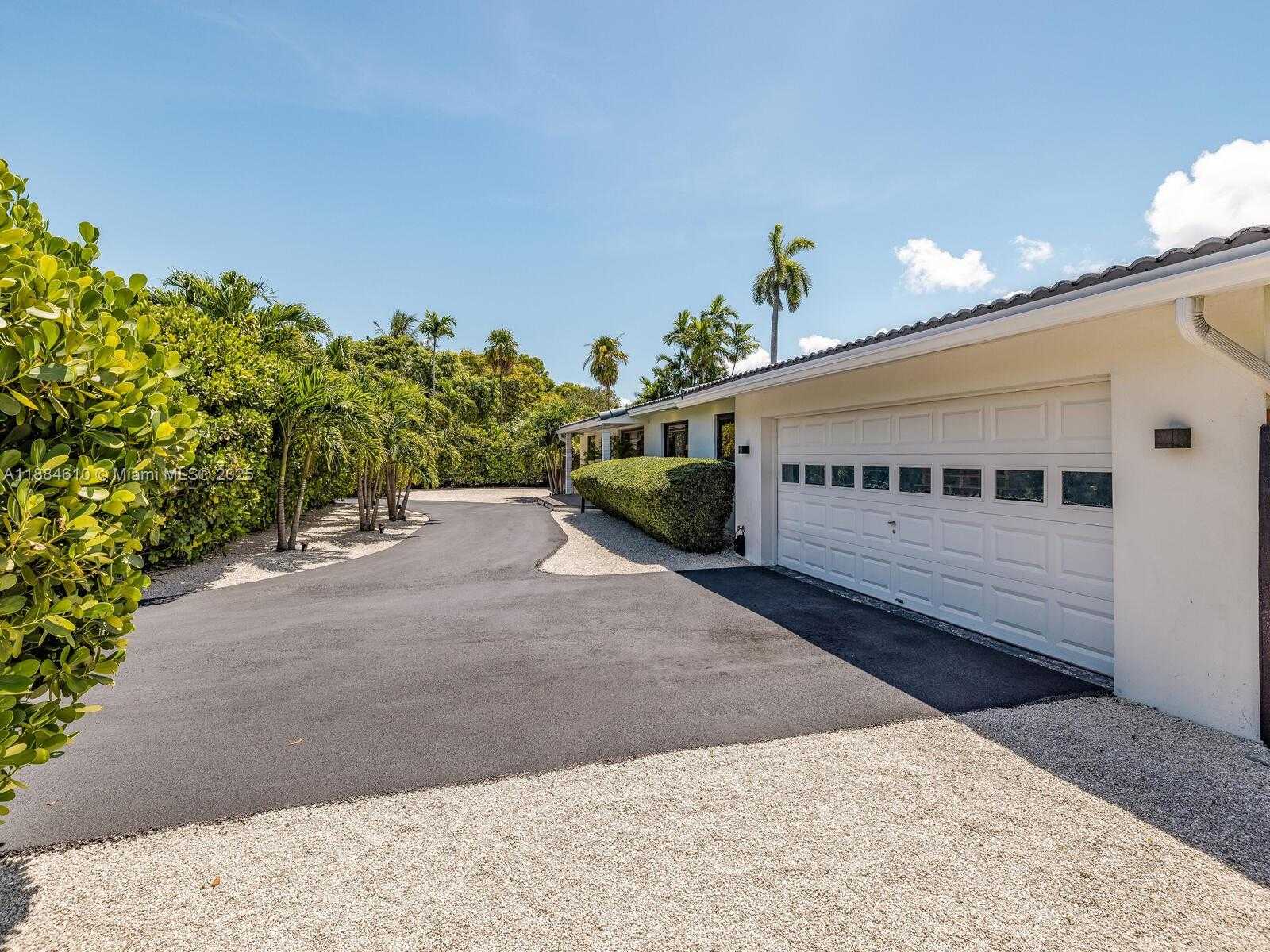 Small Image of 11504 NORTH EAST 6TH AVE, Biscayne Park Number 8