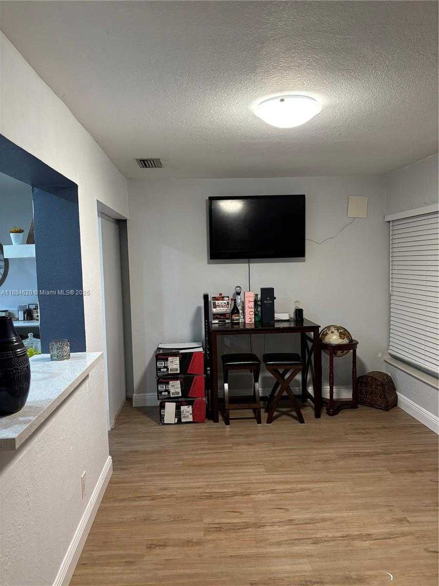 Small Image of 6940 NORTH WEST 17TH ST, Margate Number 5