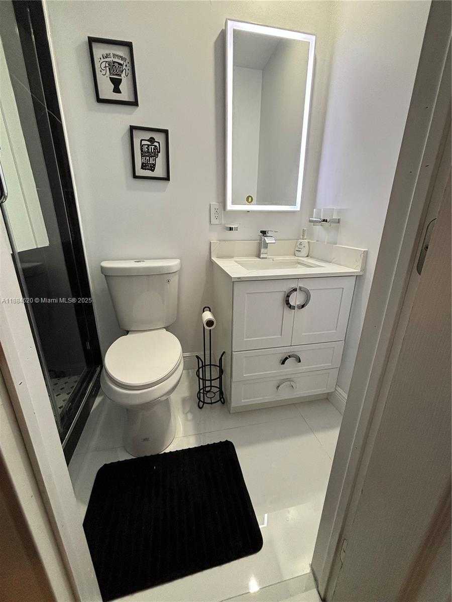 Small Image of 6940 NORTH WEST 17TH ST, Margate Number 9