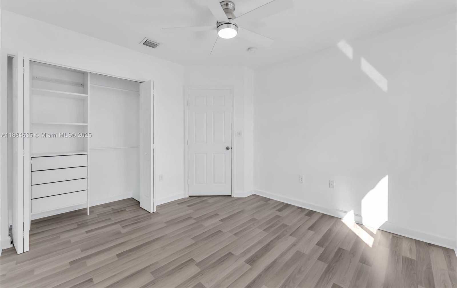Small Image of 13505 SOUTH WEST 122ND AVE, Miami Number 16