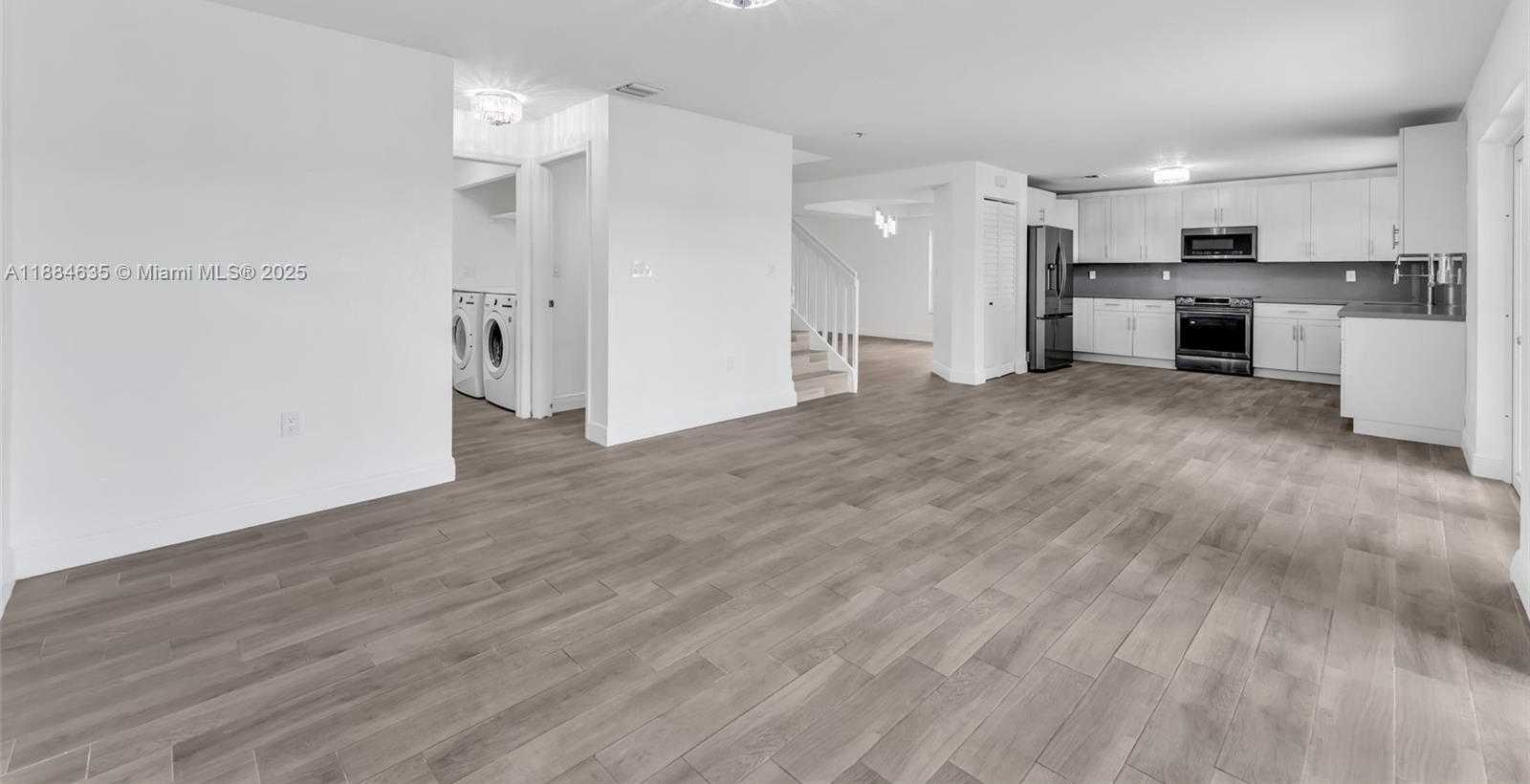 Small Image of 13505 SOUTH WEST 122ND AVE, Miami Number 3