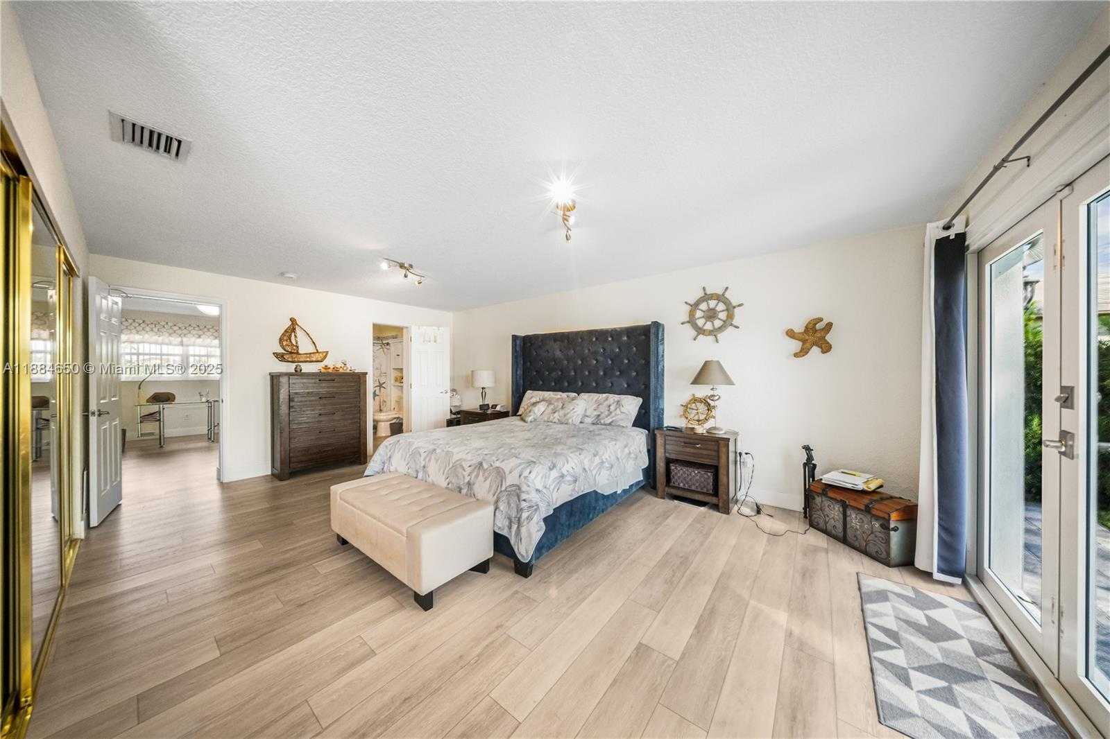 Small Image of 17931 NORTH WEST 85TH AVE, Hialeah Number 18