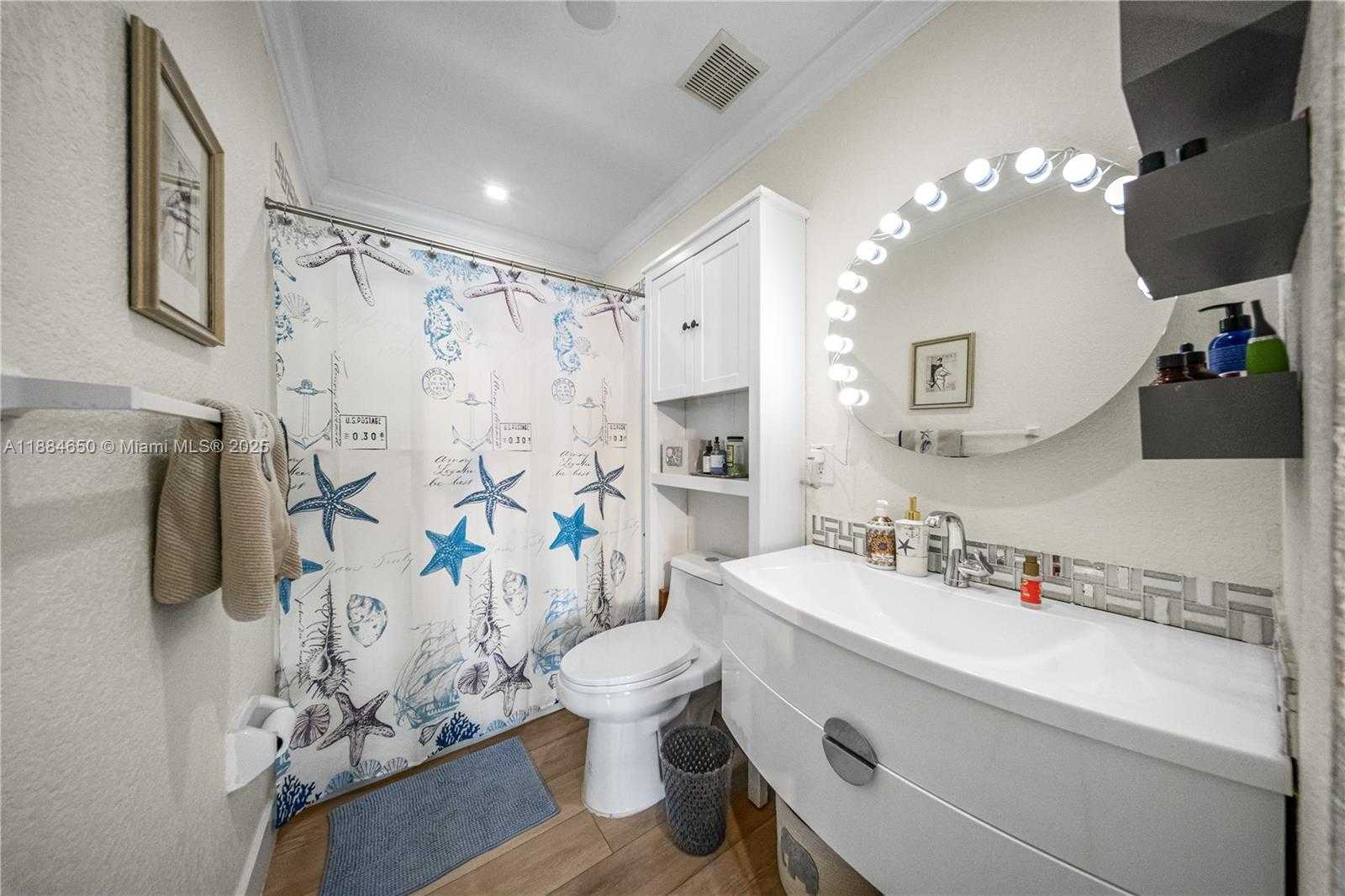 Small Image of 17931 NORTH WEST 85TH AVE, Hialeah Number 27