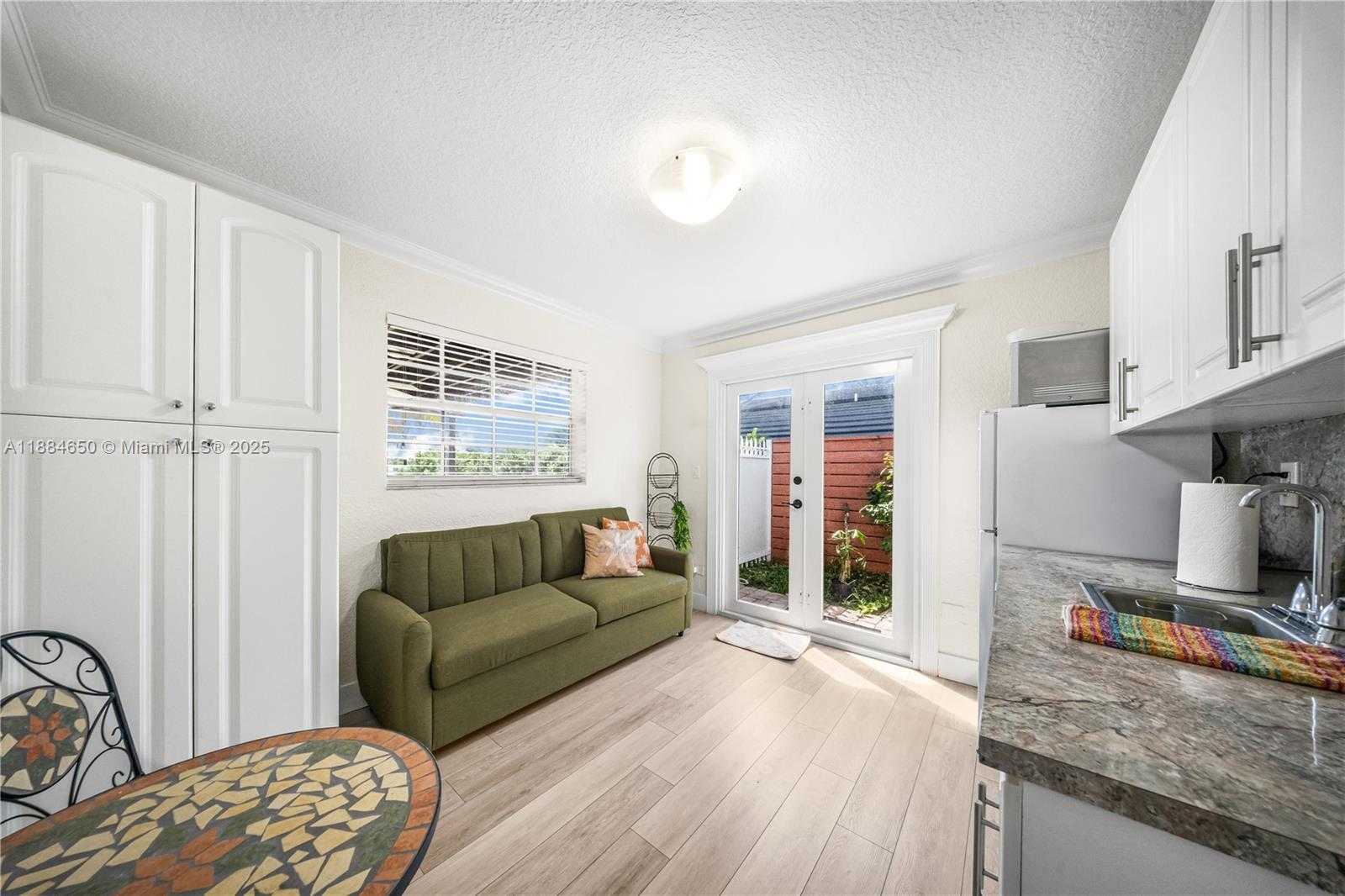 Small Image of 17931 NORTH WEST 85TH AVE, Hialeah Number 28