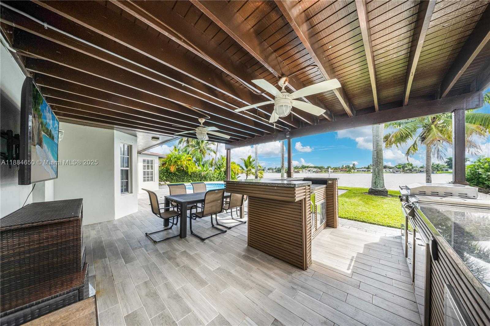 Small Image of 17931 NORTH WEST 85TH AVE, Hialeah Number 34