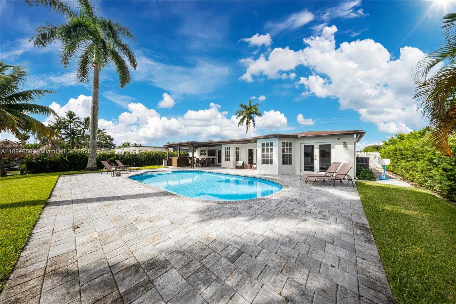 Small Image of 17931 NORTH WEST 85TH AVE, Hialeah Number 39