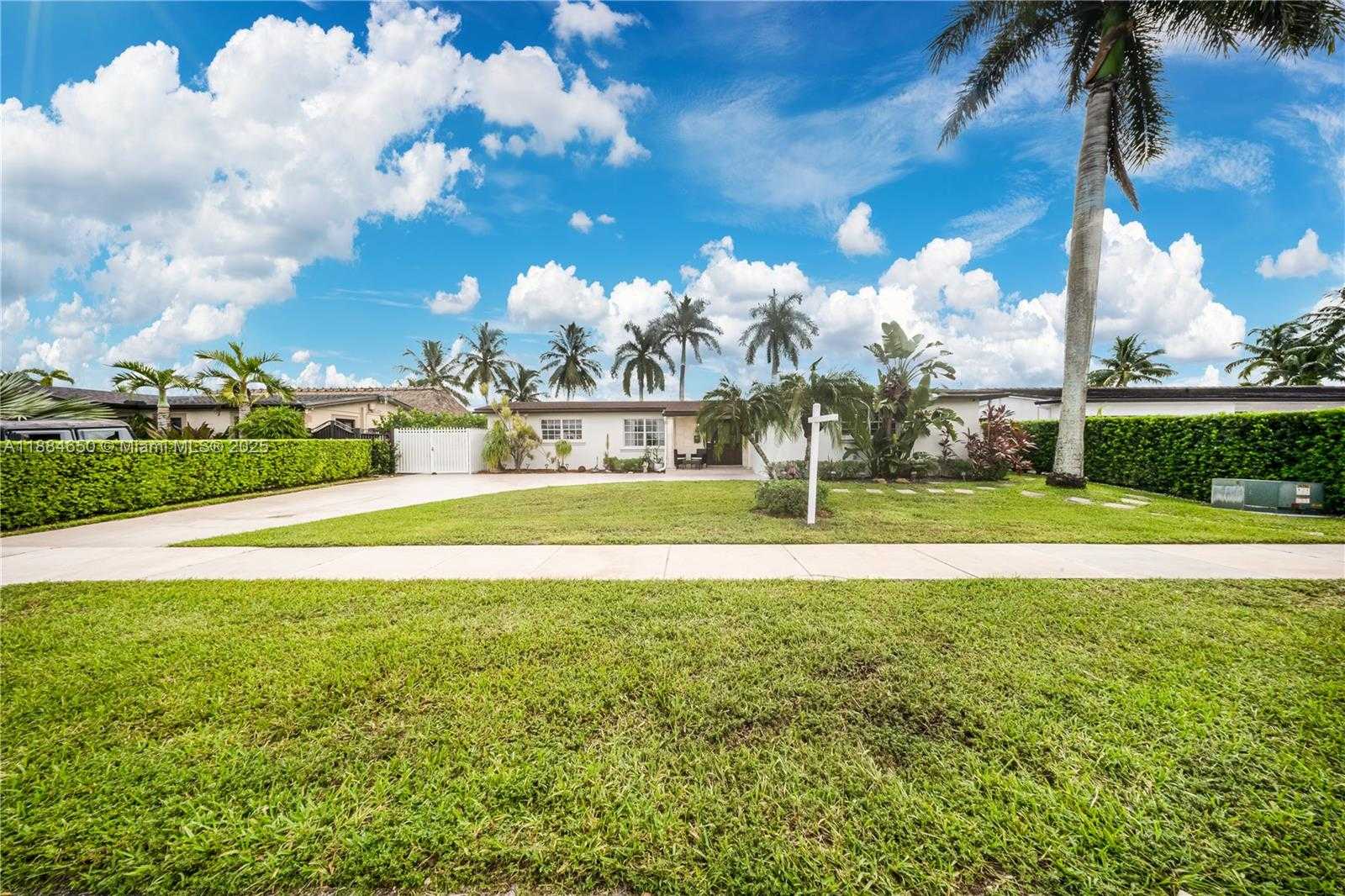Small Image of 17931 NORTH WEST 85TH AVE, Hialeah Number 40