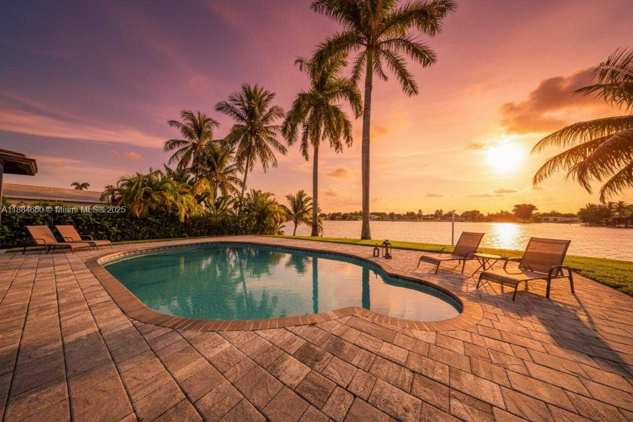 Small Image of 17931 NORTH WEST 85TH AVE, Hialeah Number 47