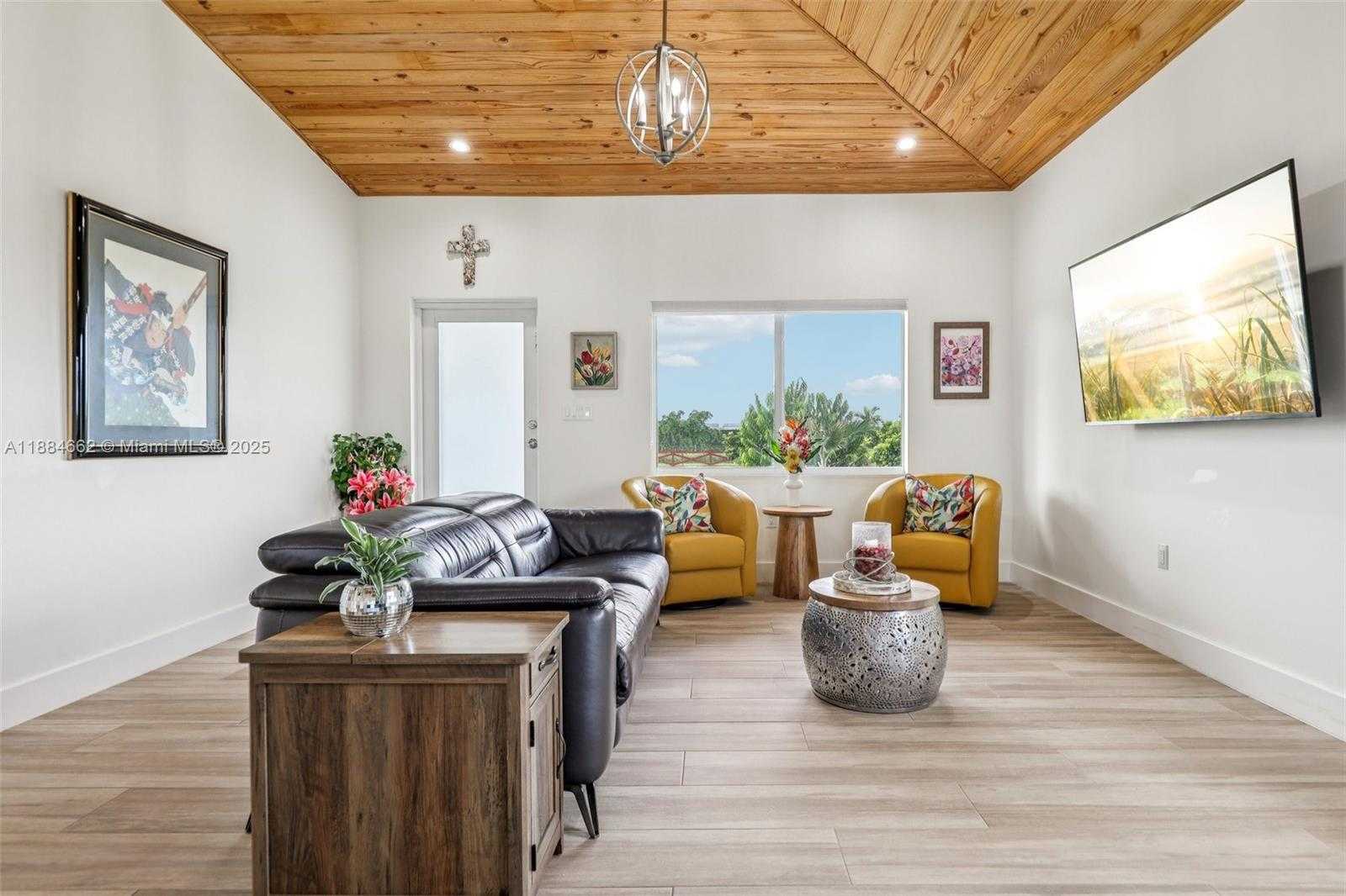 Small Image of 22555 SOUTH WEST 264TH ST, Homestead Number 11