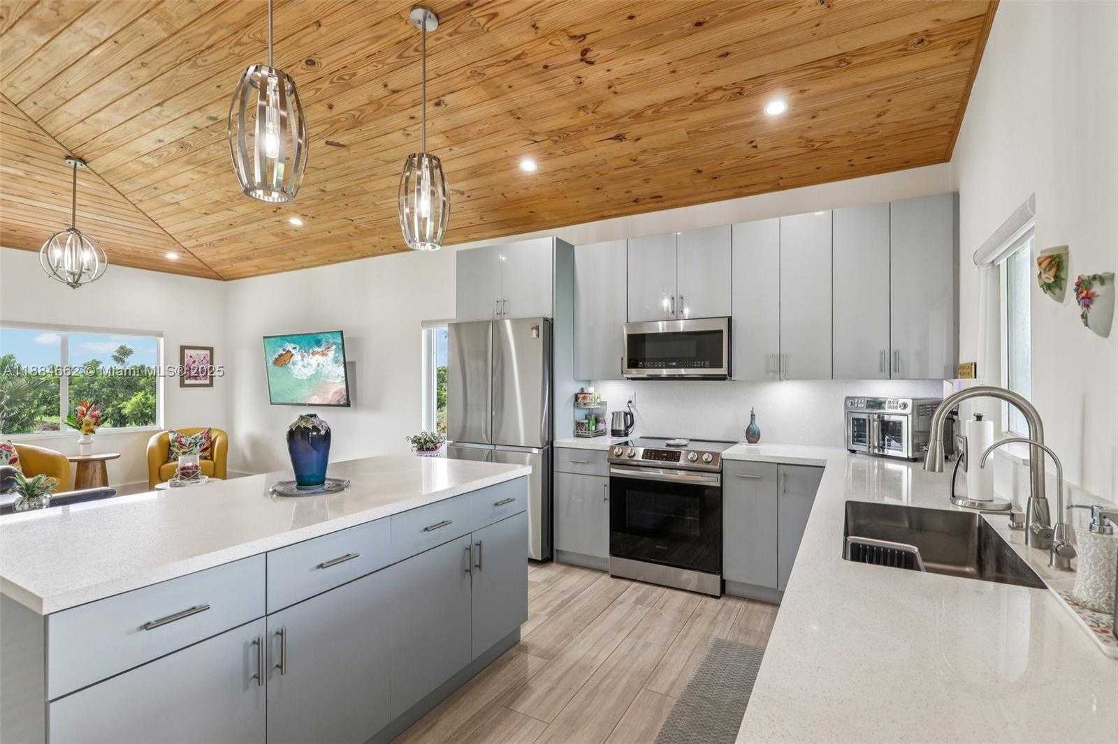 Small Image of 22555 SOUTH WEST 264TH ST, Homestead Number 17