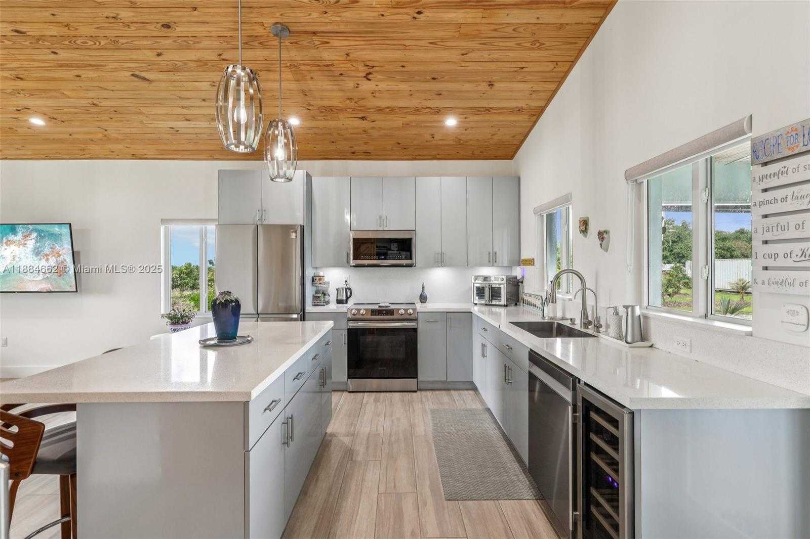 Small Image of 22555 SOUTH WEST 264TH ST, Homestead Number 18